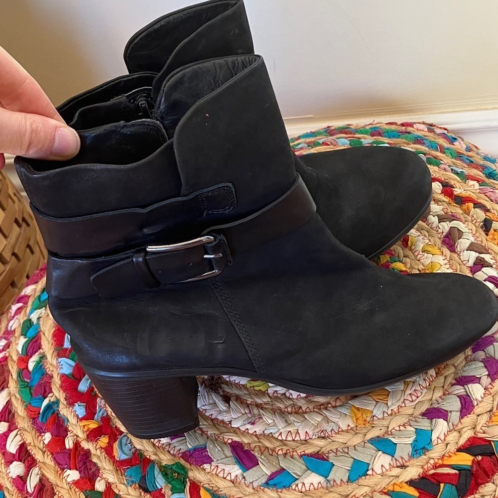 Ecco Leather Black Ankle Boots